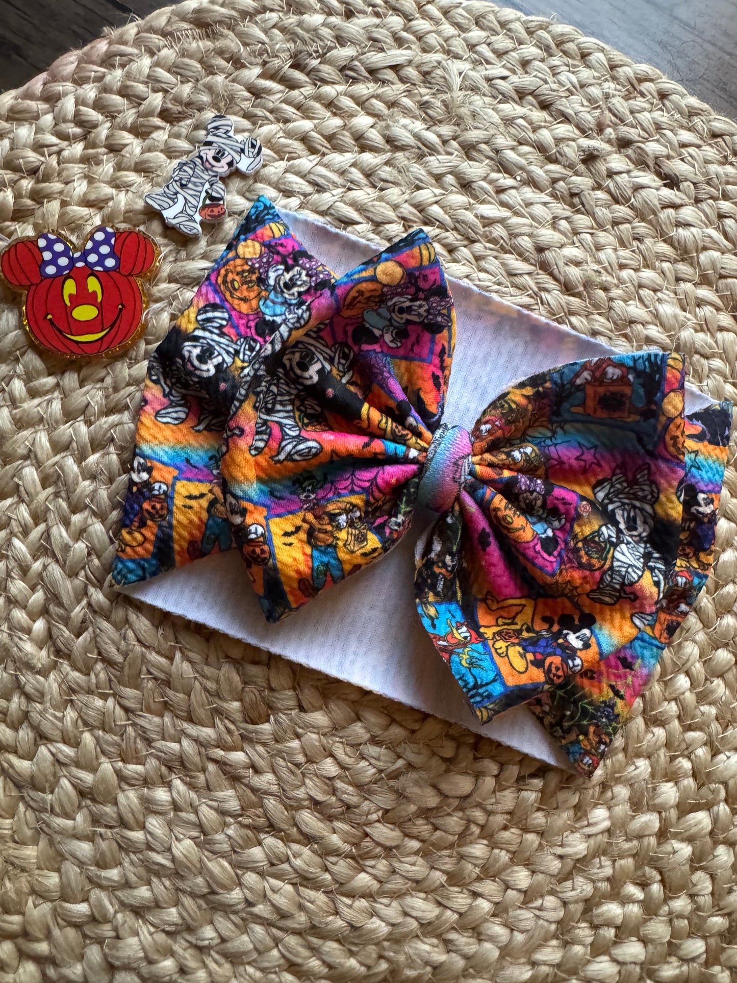 Scary mouse and friends bow