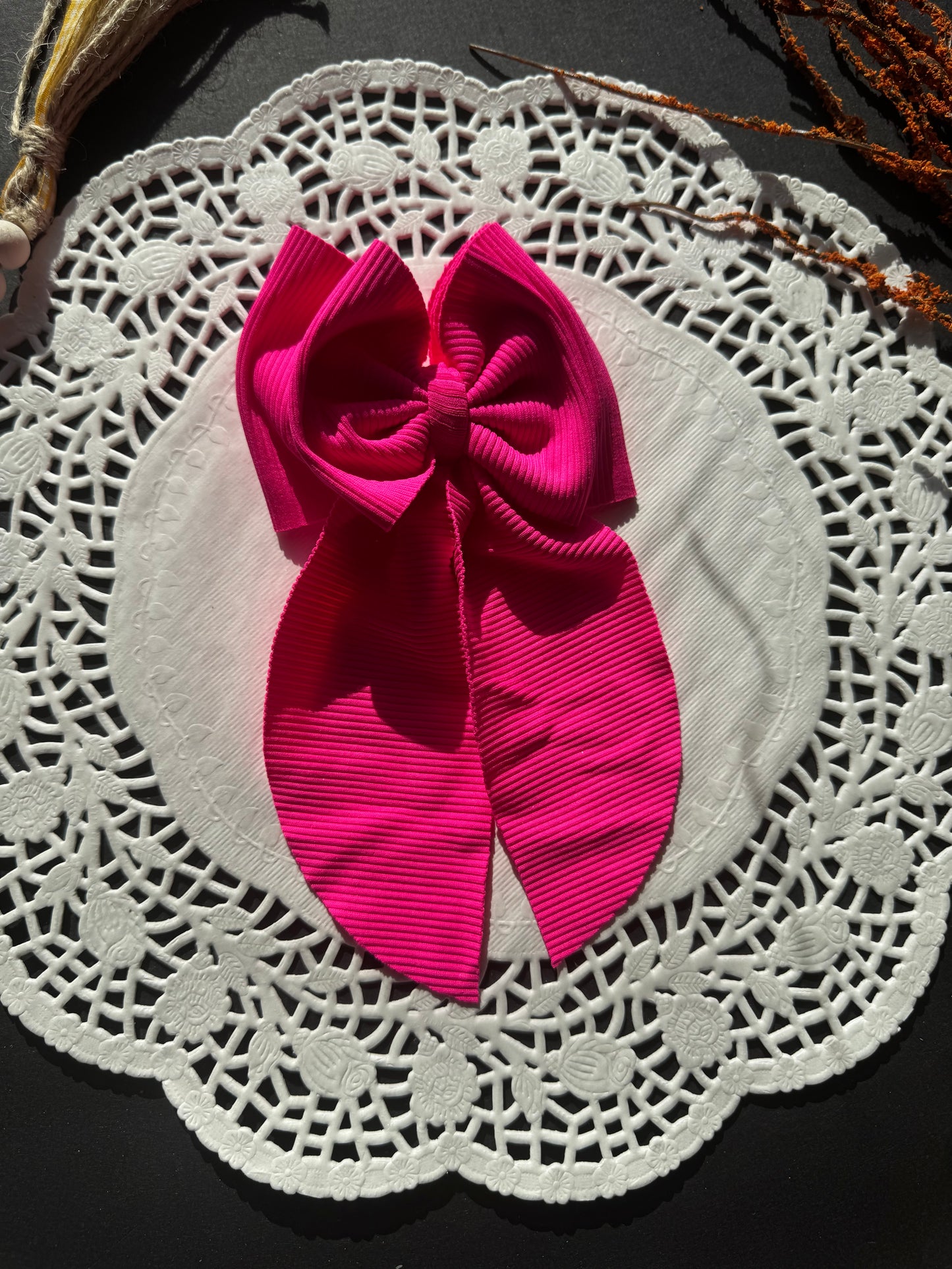 Neon pink ribbed swim bow