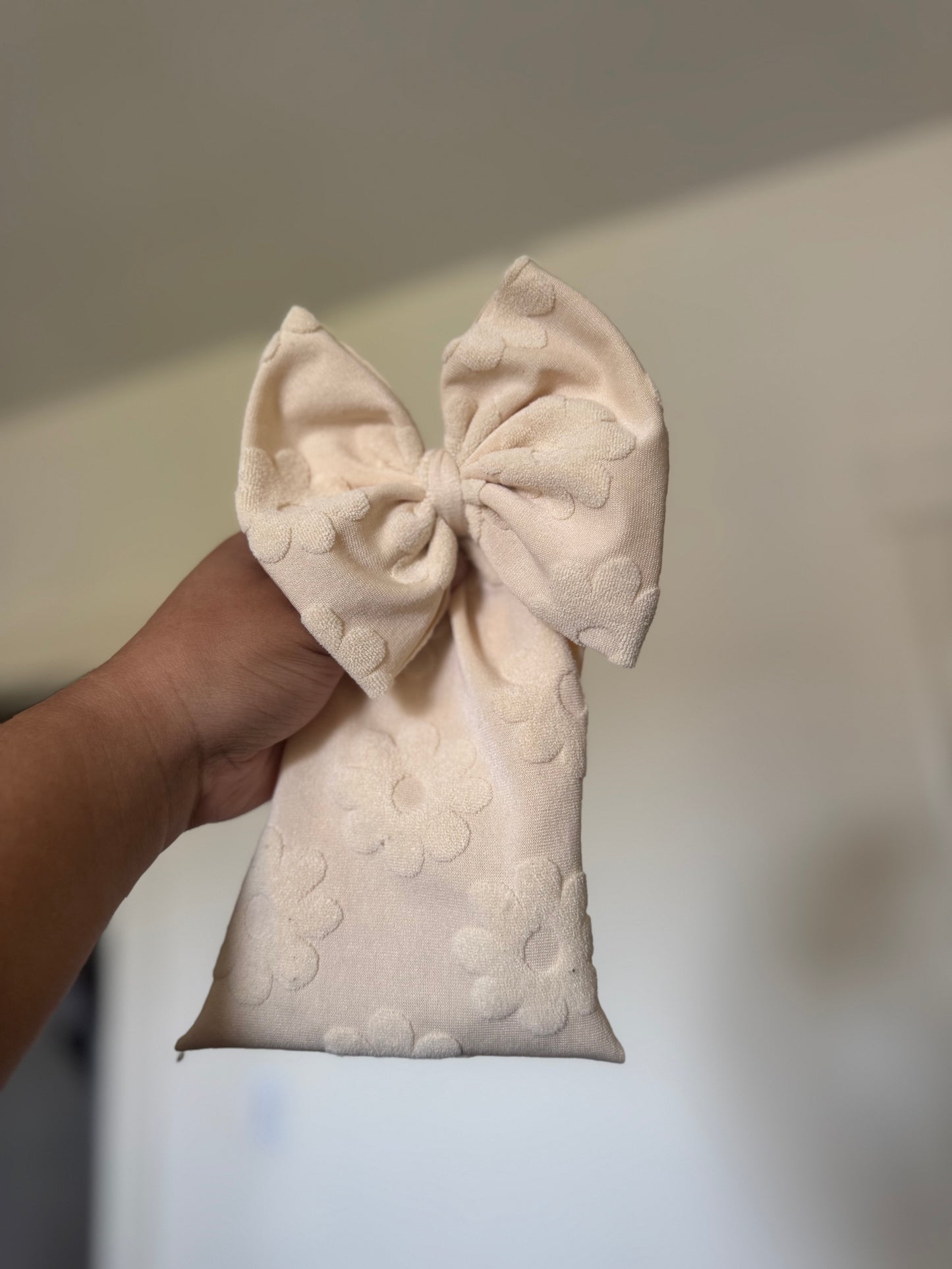 Towel Daisy nude bow