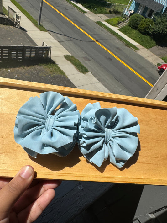 Blue swim matte bow