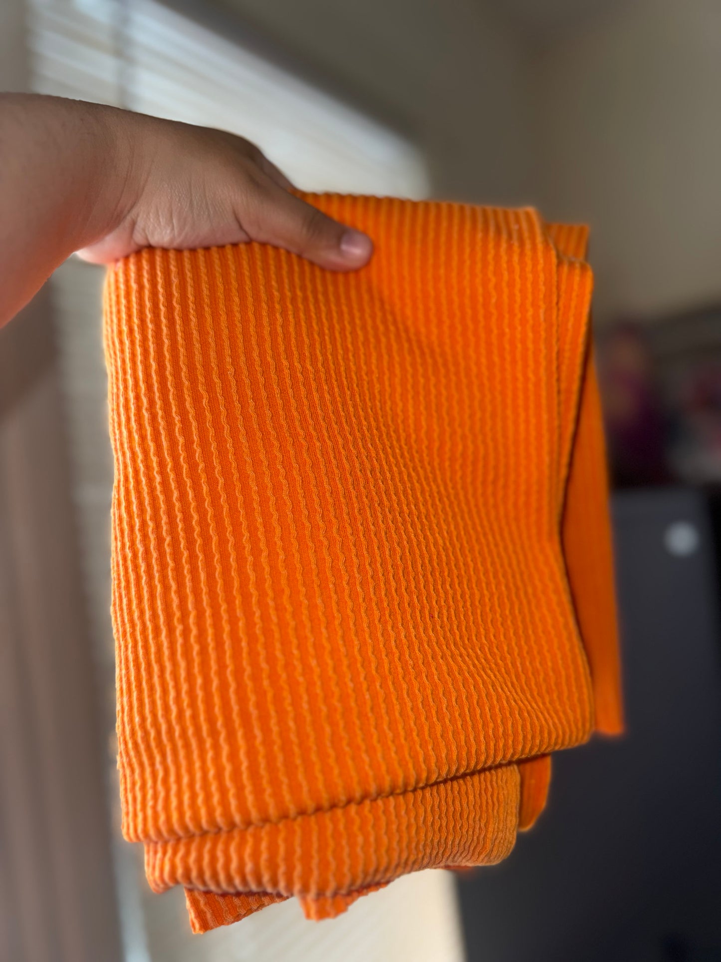 Orange waved bow