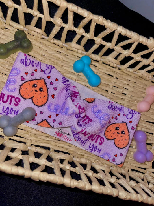 Iām NUTS about you bow š„