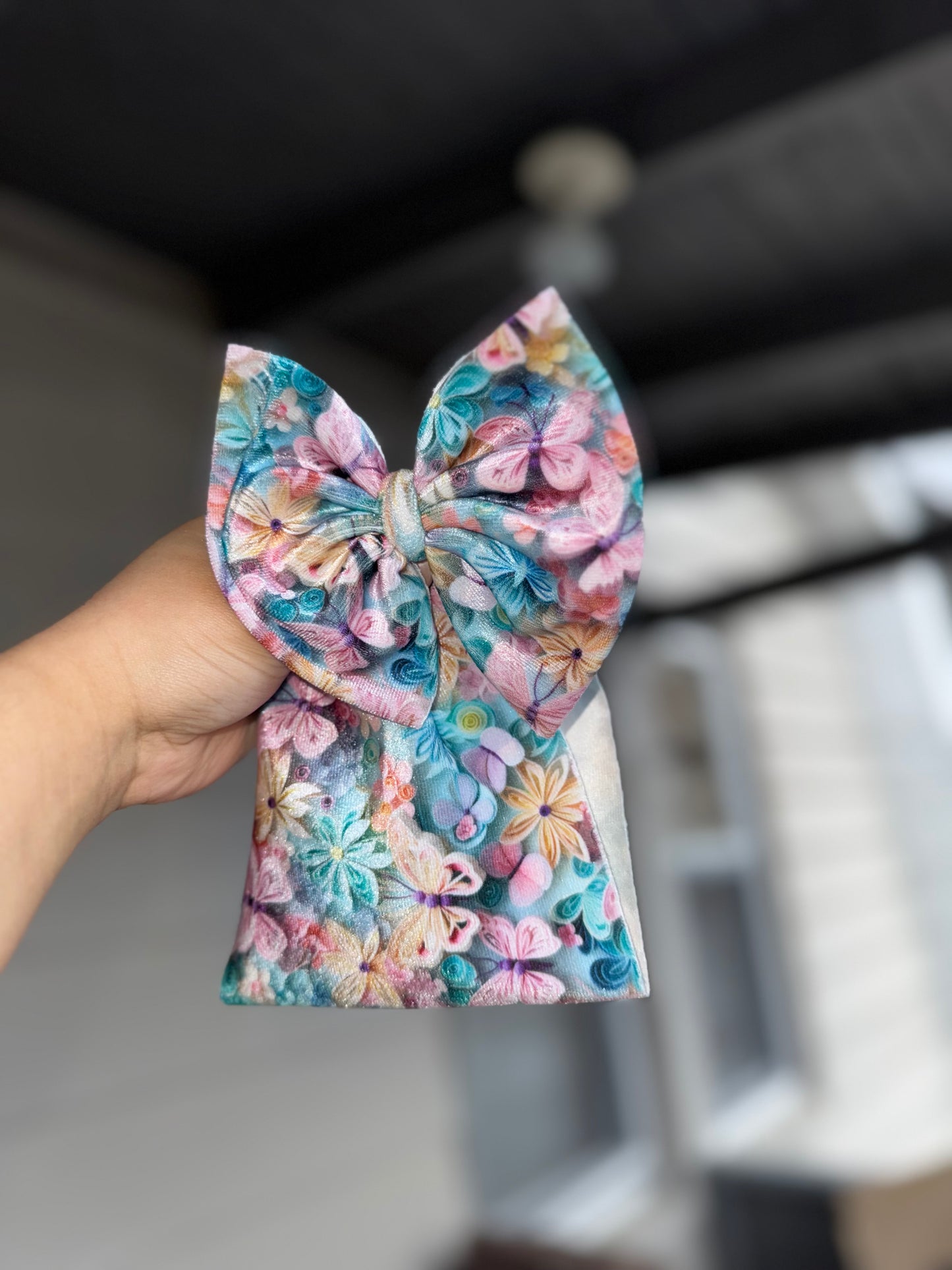 Butterflies & flowers velvet bow