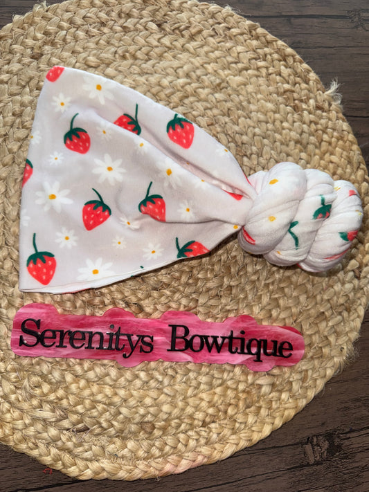Strawberry Daisy plushy knotty wrap