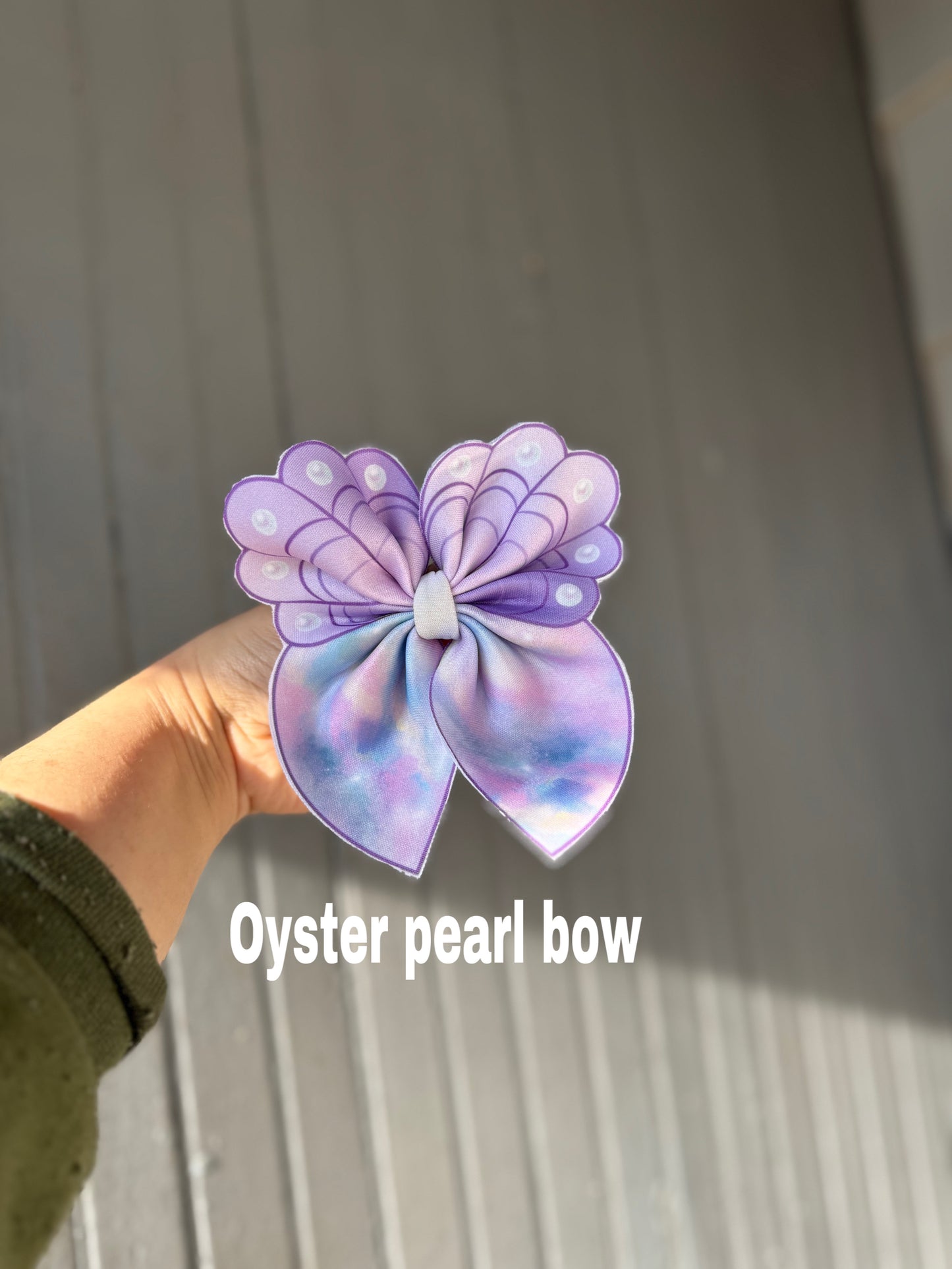 Fishy bows