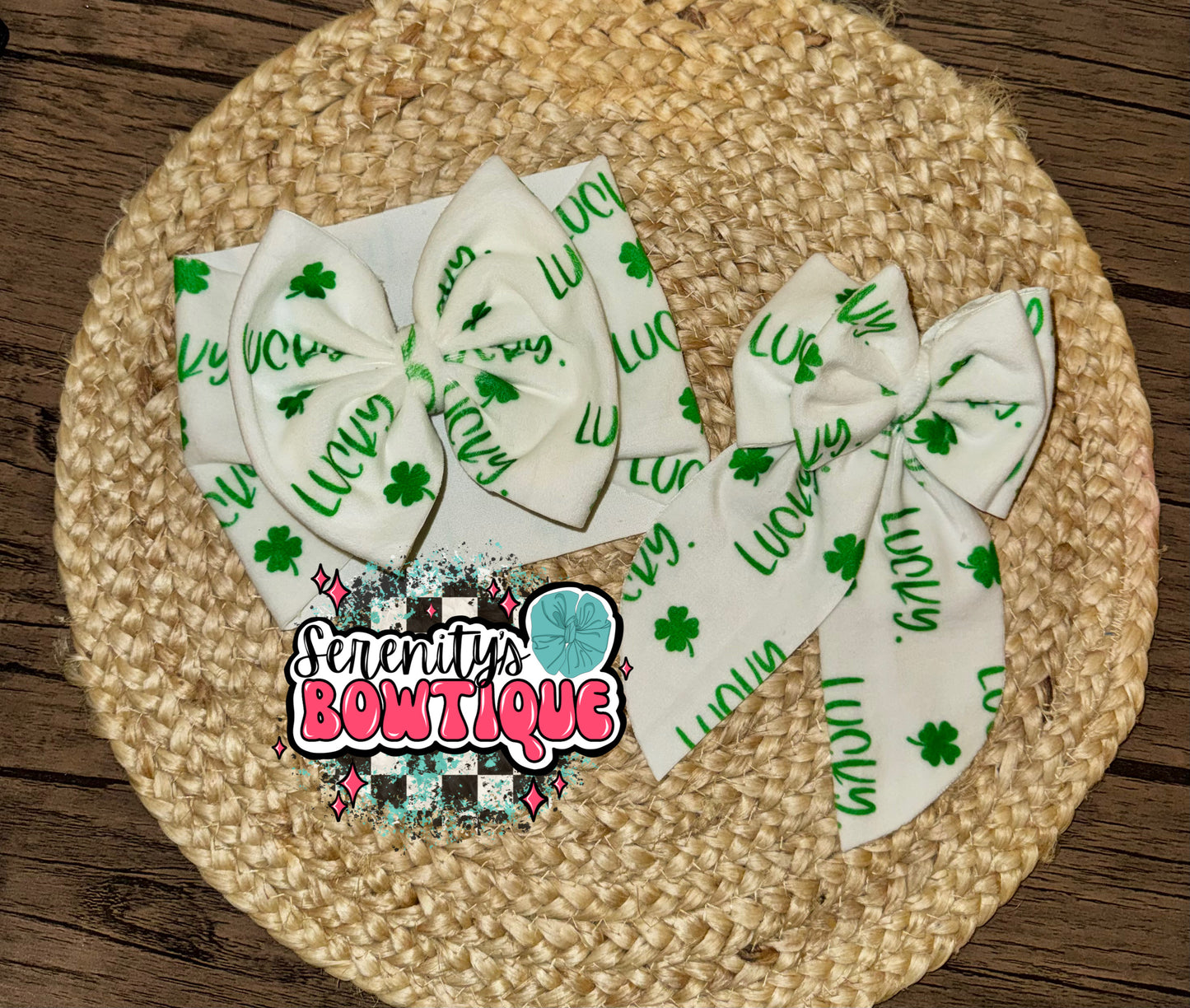 Lucky plush velvet bow