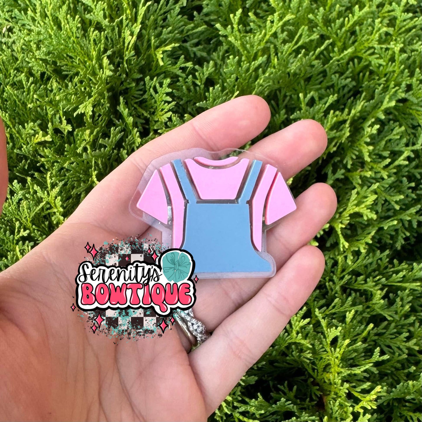 Rachel’s overalls hair clip