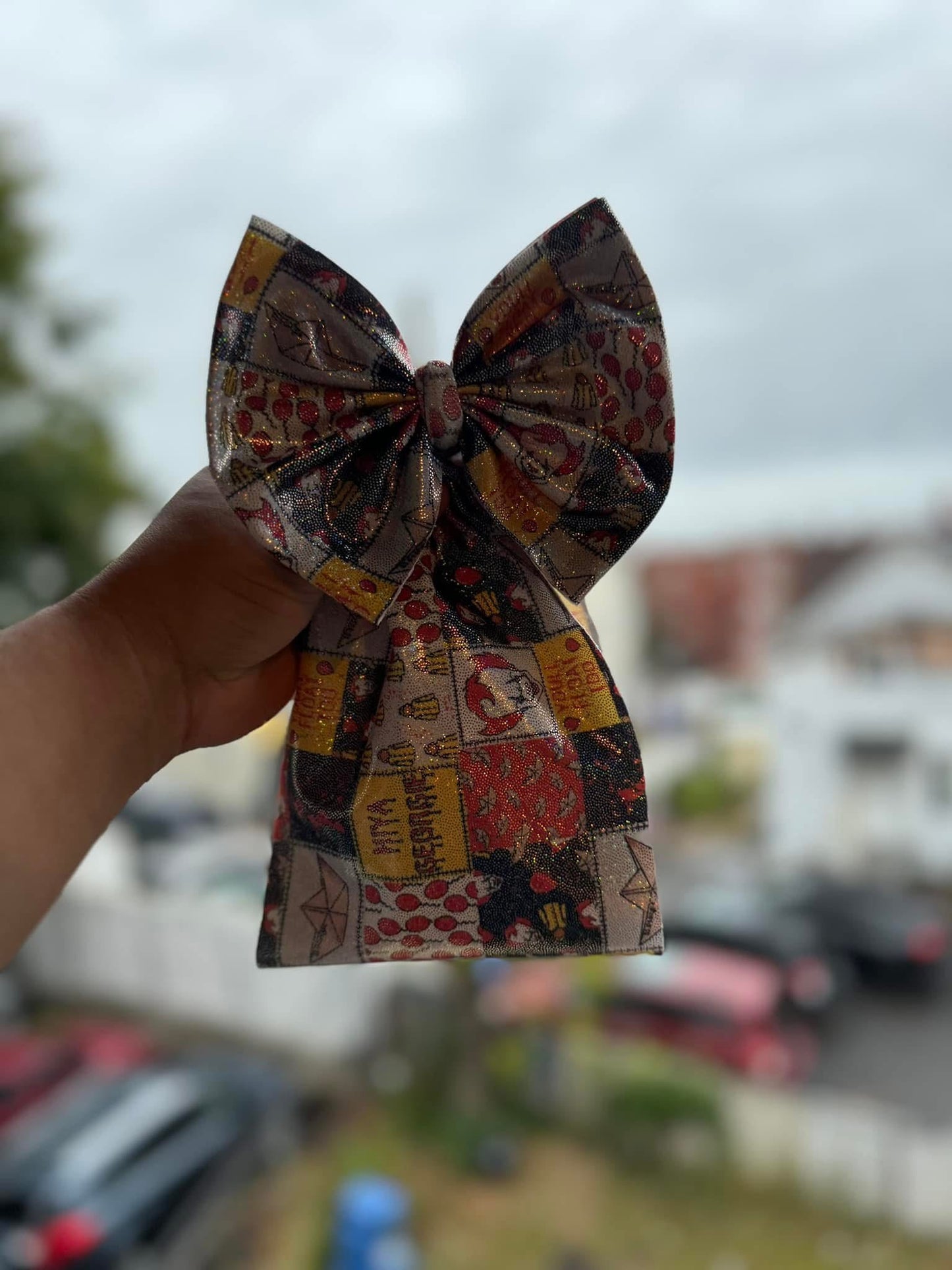 Spooky clown glitter bow