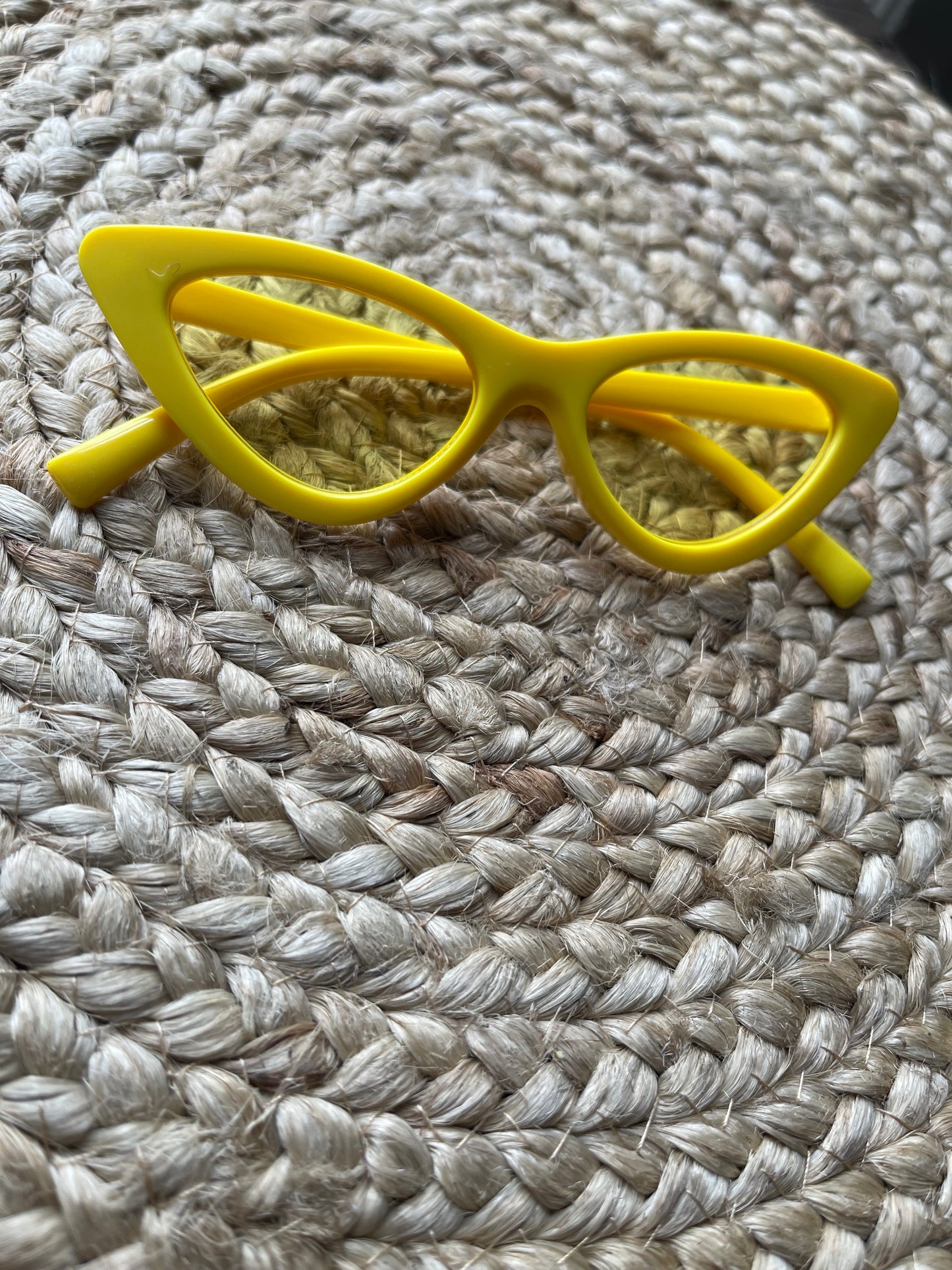 Yellow cat eye sunnies