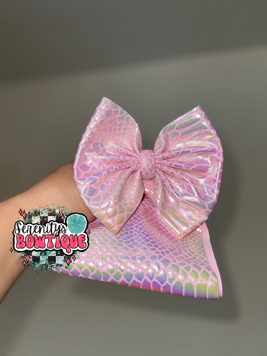 Pink scales holo bow
