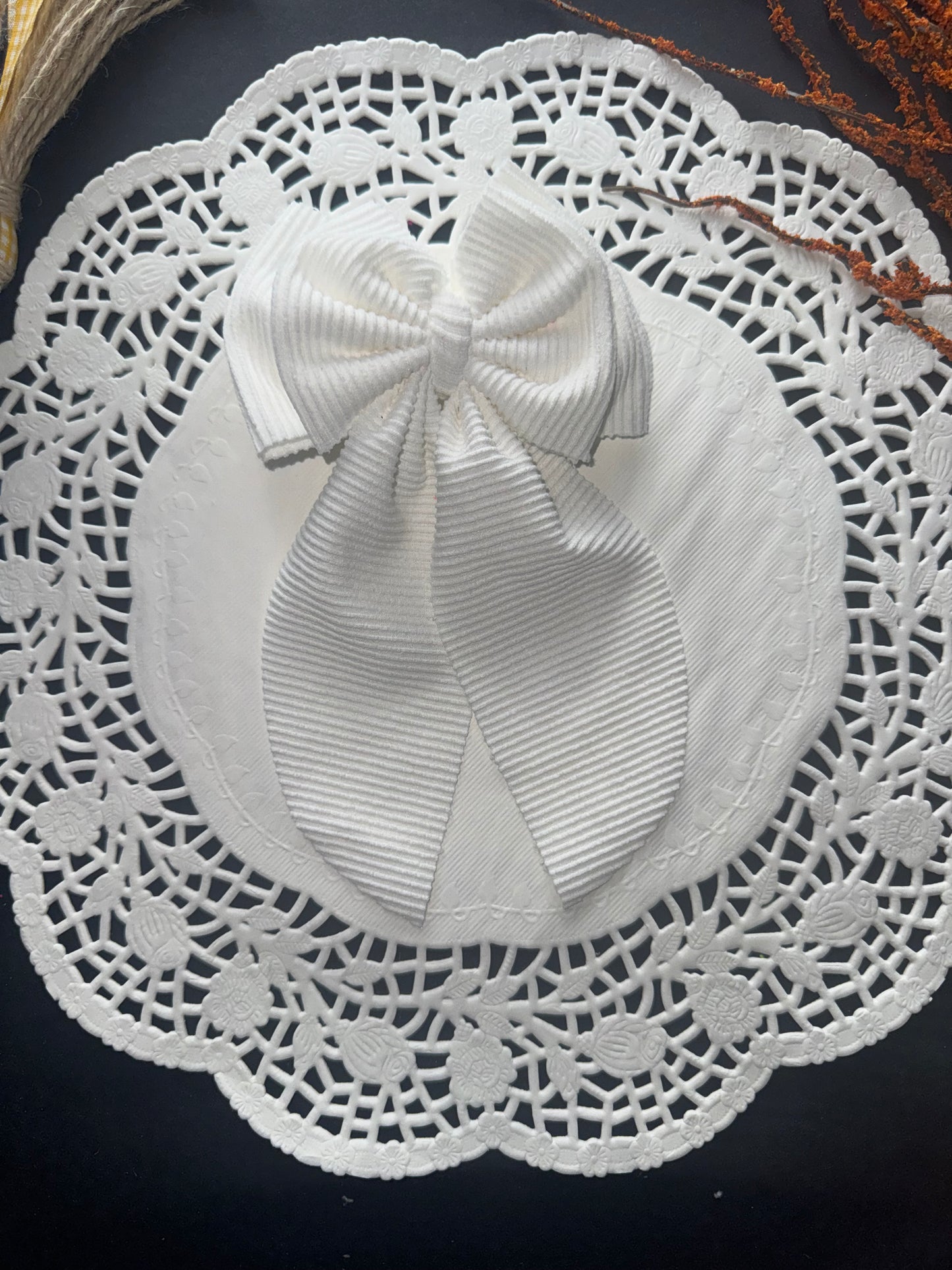 White ribbed swim bow