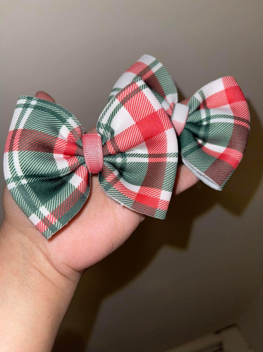 Traditional plaid bow