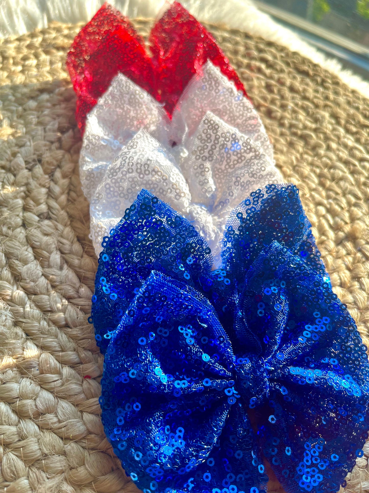 RED sequins mesh bow