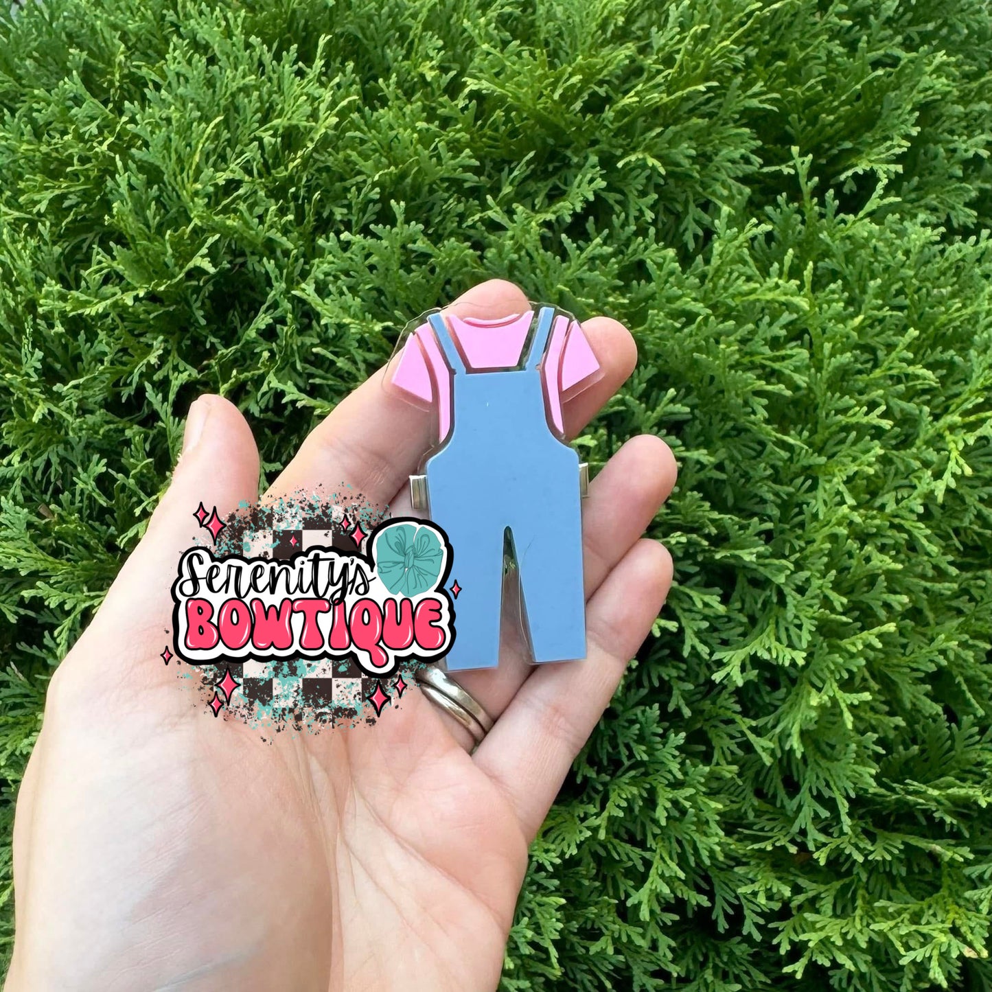 Rachel’s overalls hair clip