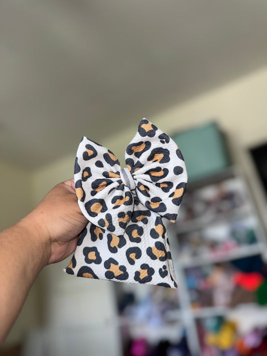 Cheetah bullet bow