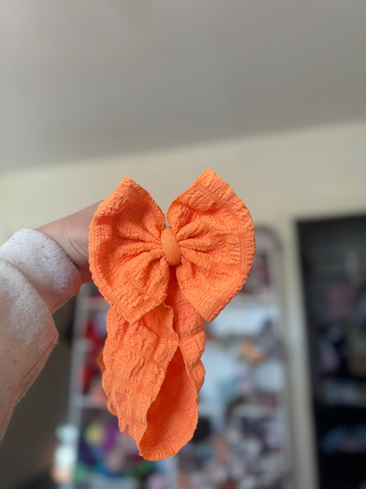 Orange popcorn bow