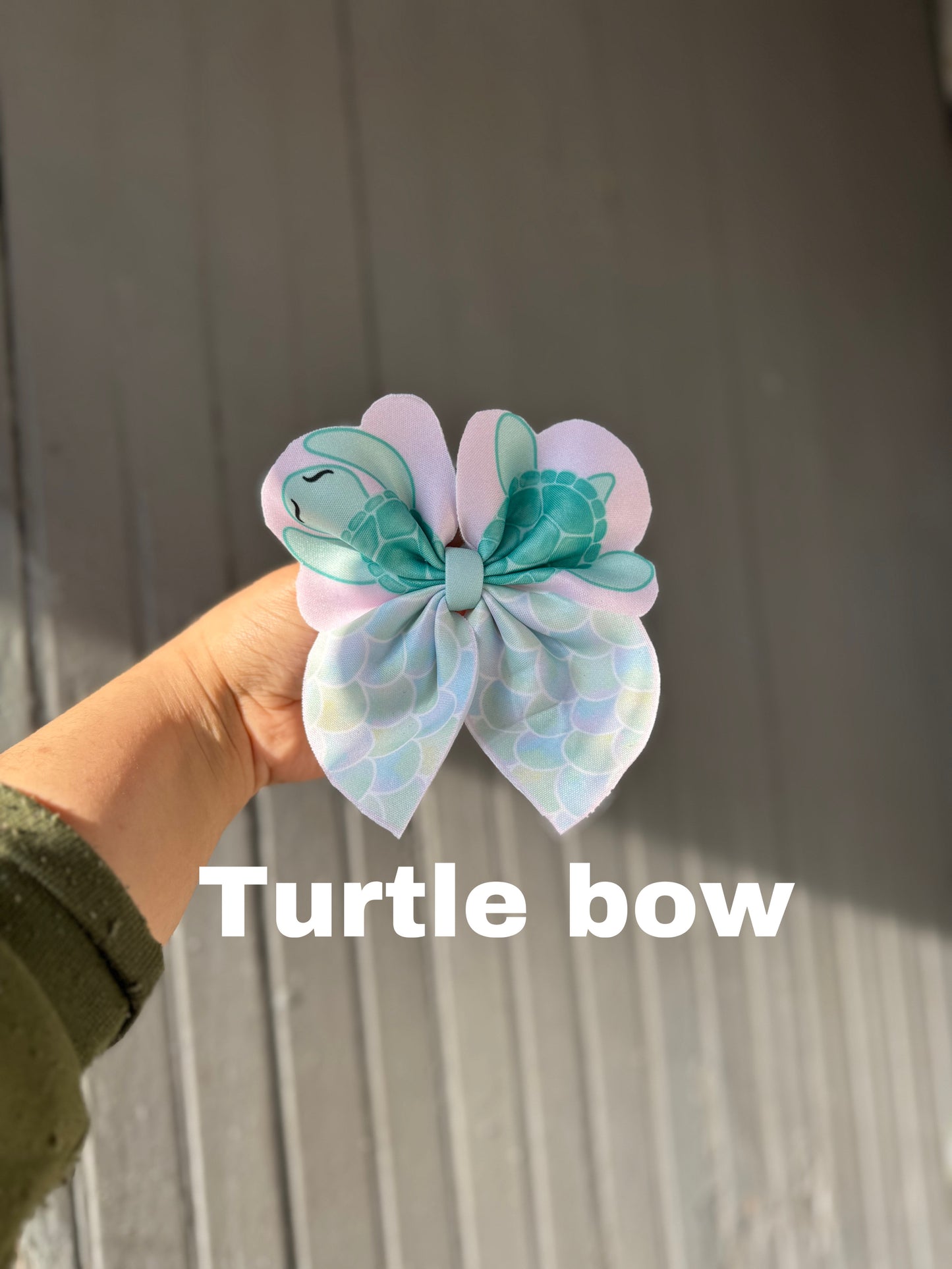 Fishy bows