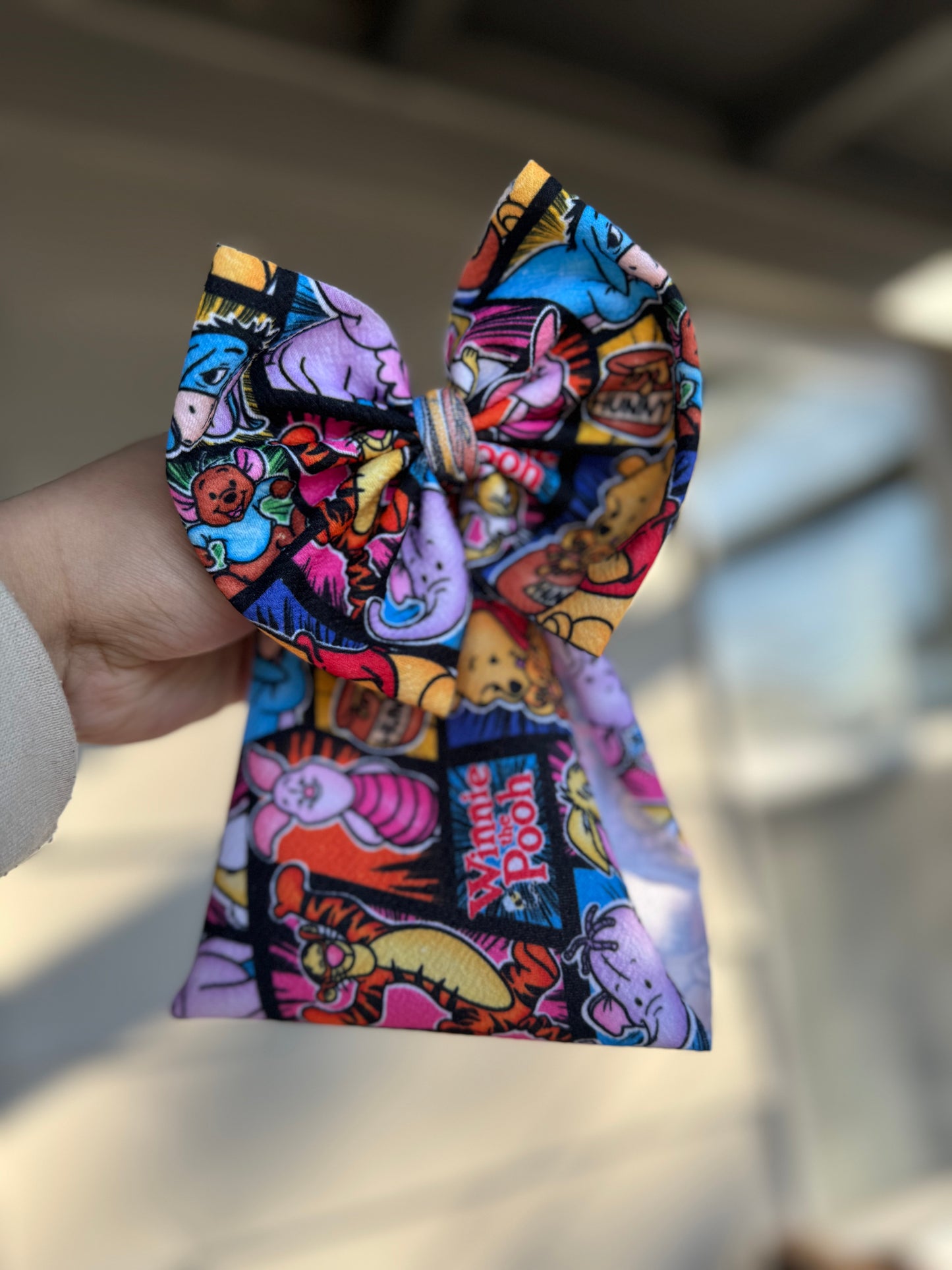 Pooh & friends bow