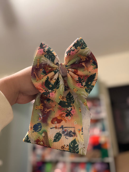Lion & friend bow