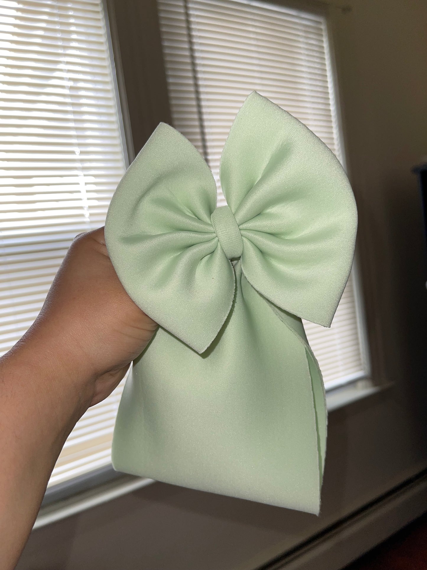 Mint puff bow