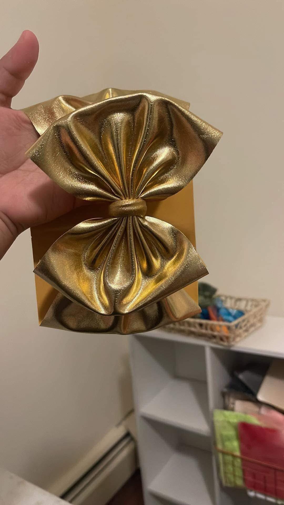 Gold bow