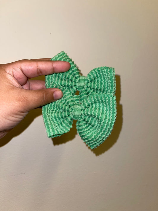 Neon green waved bow