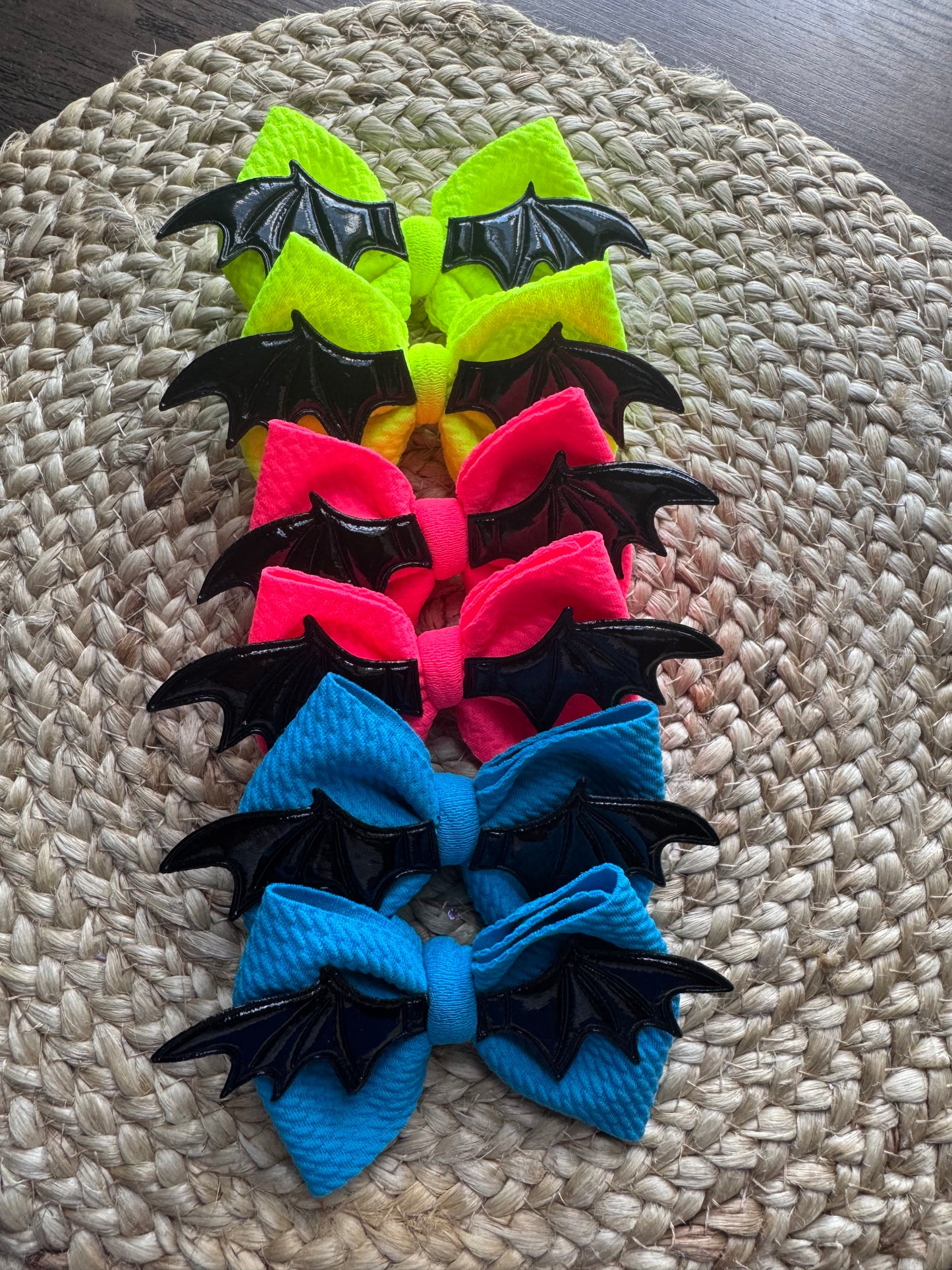 Neon bat bows
