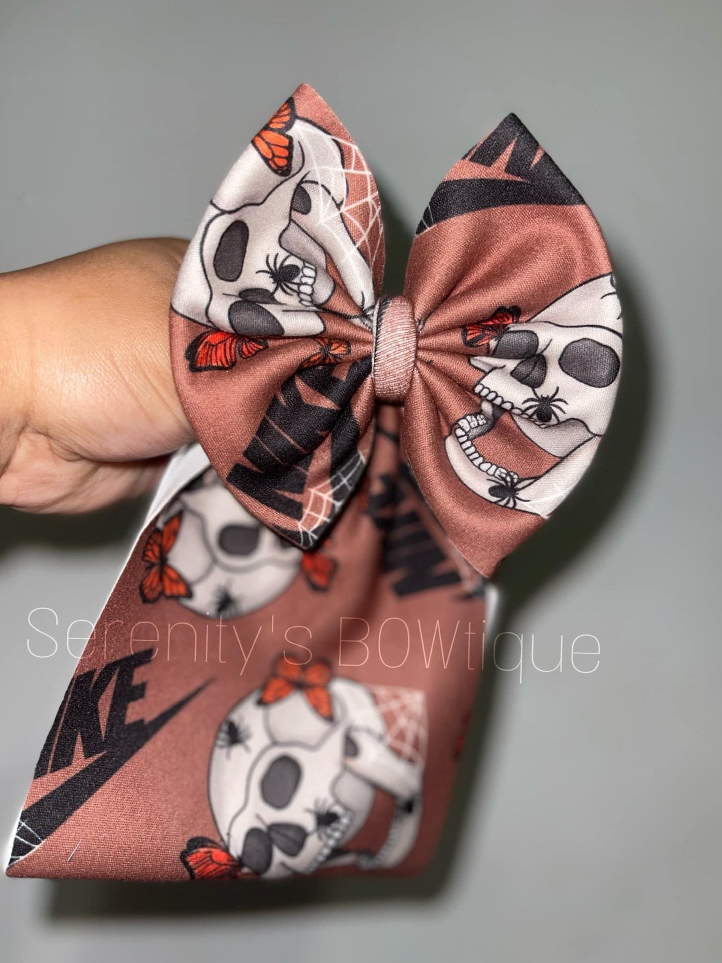 BOUJEE skulls bow